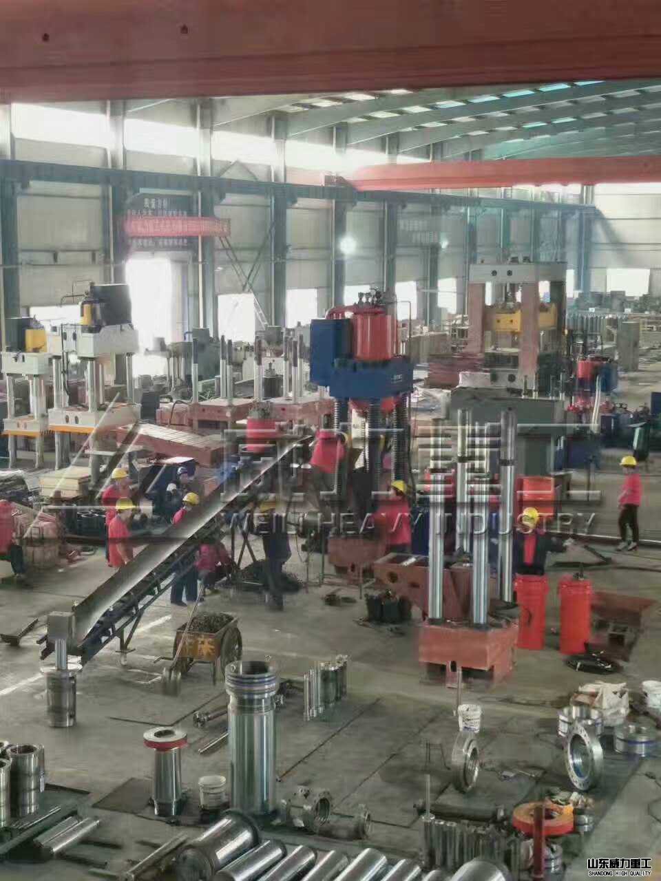 鐵粉壓塊機試機