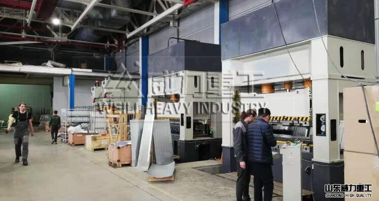 框架式液壓機(jī)