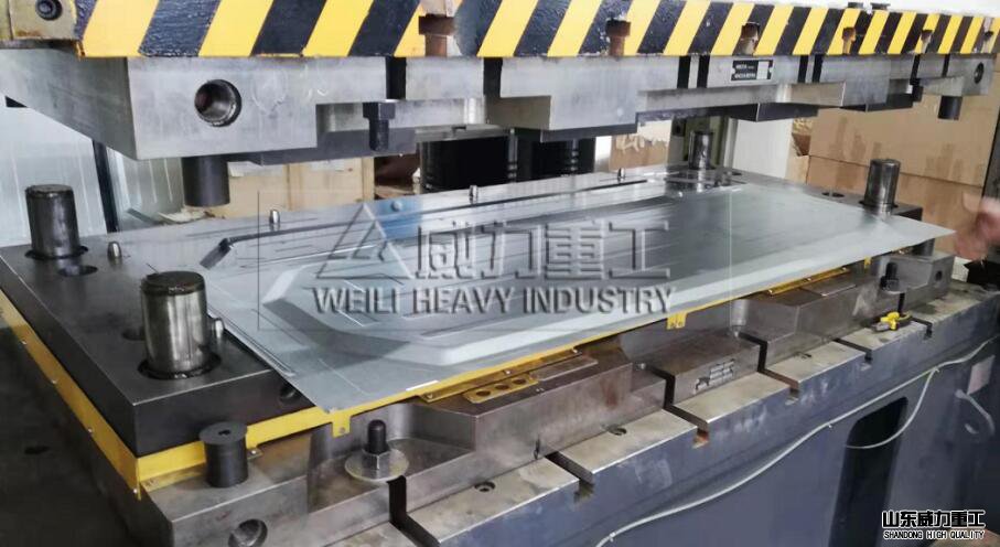 框架式液壓機(jī)細(xì)節(jié)展示