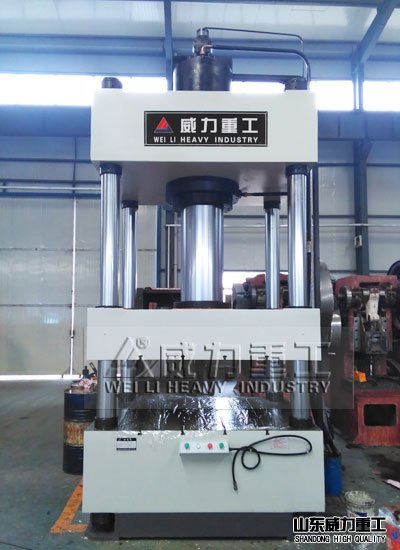 不銹鋼水箱成型機