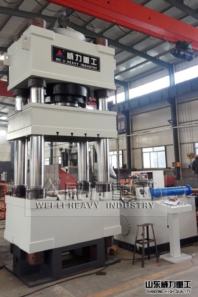 1000噸液壓機(jī)車間