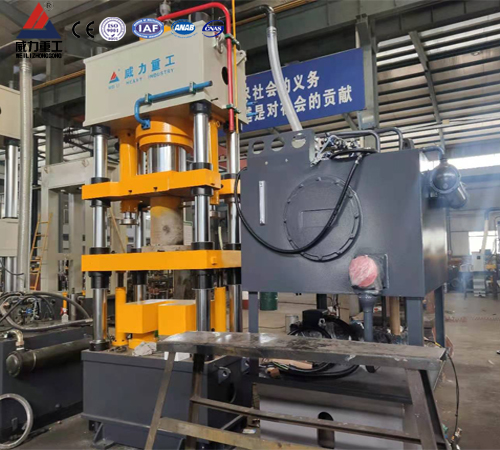 315噸五梁四柱液壓機_粉末液壓機