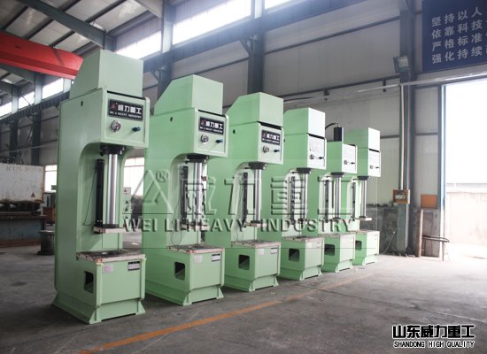 63噸單臂液壓機3