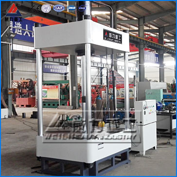 200噸二梁四柱液壓機 200噸二梁四柱液壓機