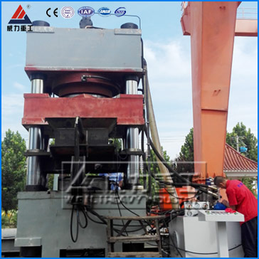 1600噸三梁四柱液壓機