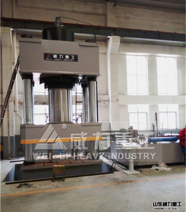 2000噸液壓機(jī)車(chē)間