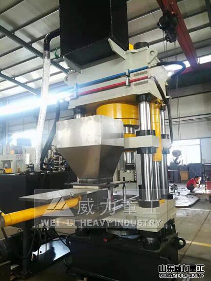 500噸液壓機自動送料系統