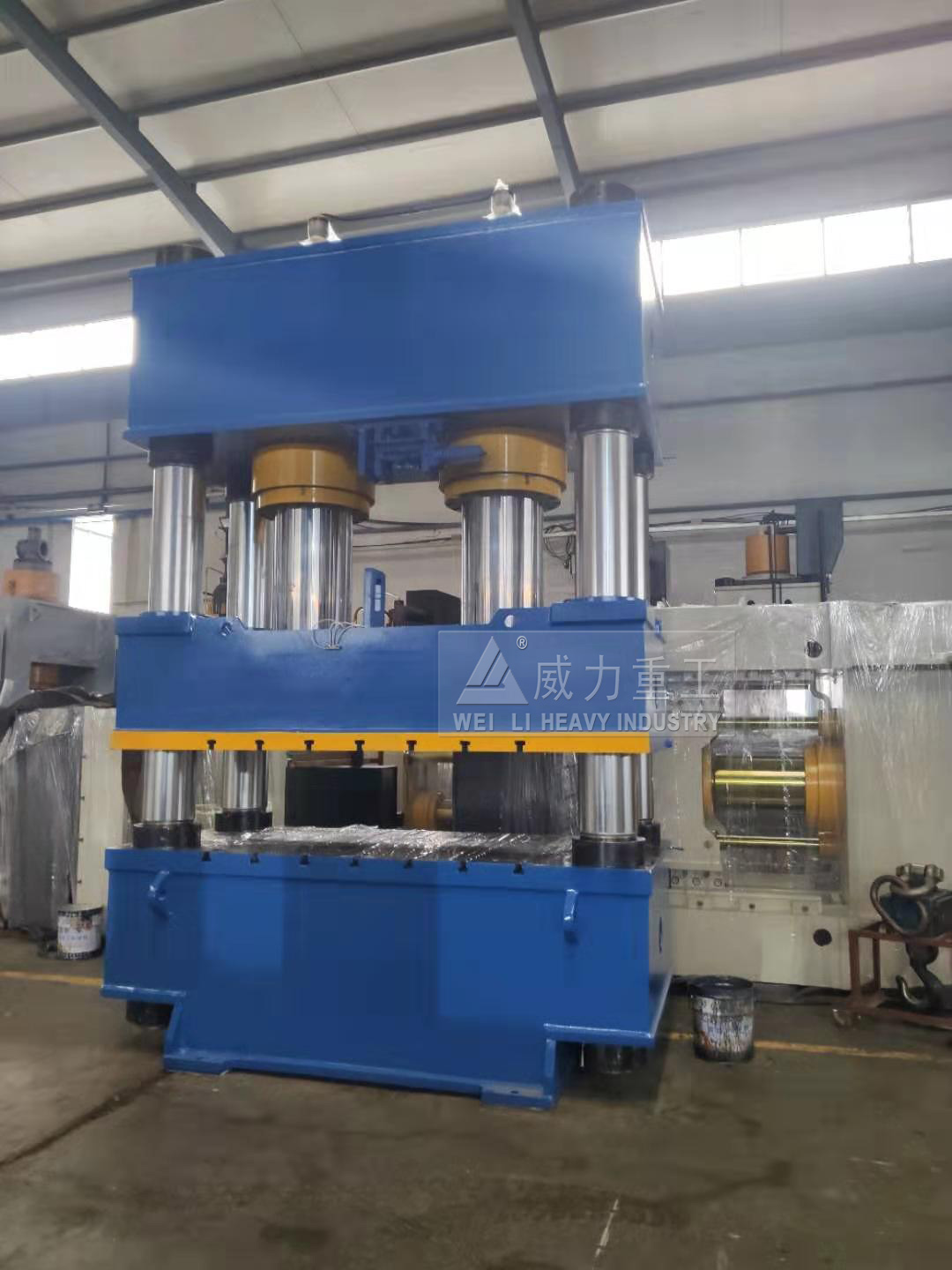 山東威力重工800噸四柱液壓機