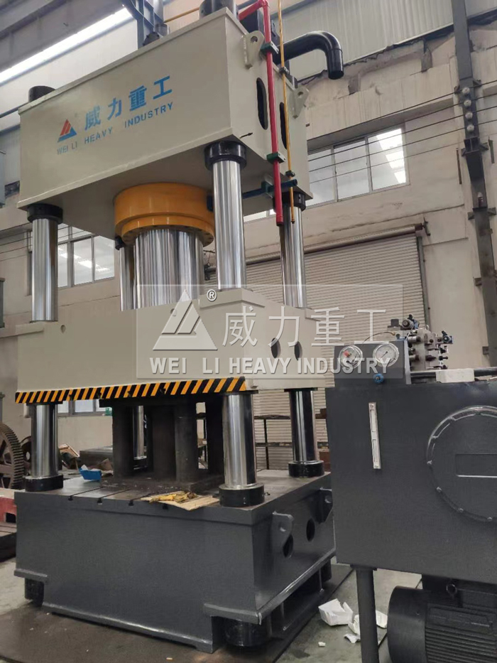 多功能伺服四柱液壓機(jī)