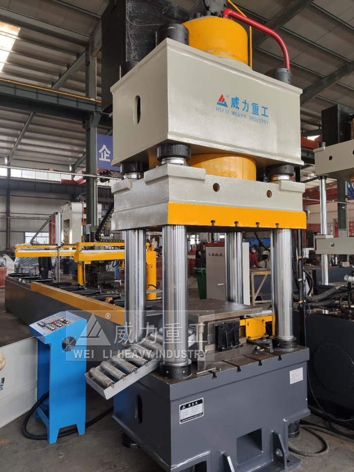 錨桿托盤生產(chǎn)線-四柱液壓機(jī)