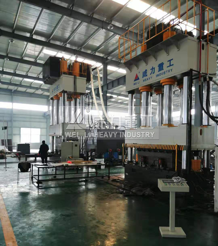 汽車配件液壓機加工車間