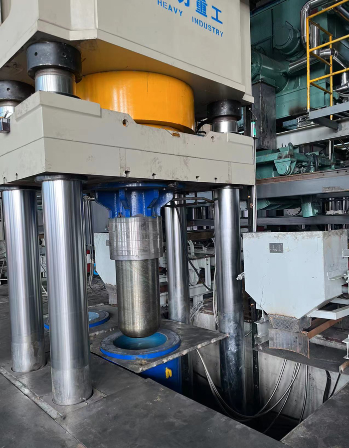 石墨坩堝液壓機